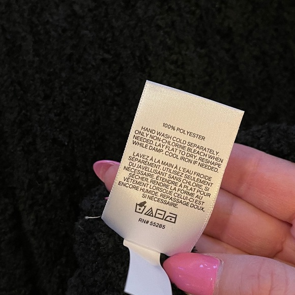 Express Sweater - Picture 2 of 3